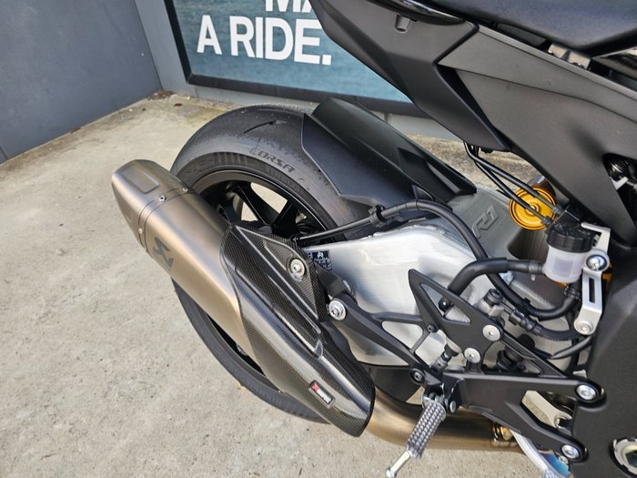 2024 Yamaha YZF-R1 M Black