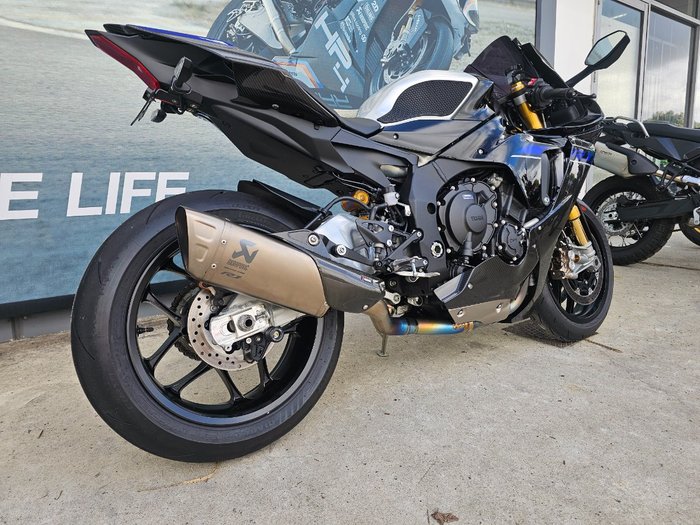 2024 Yamaha YZF-R1 M Black
