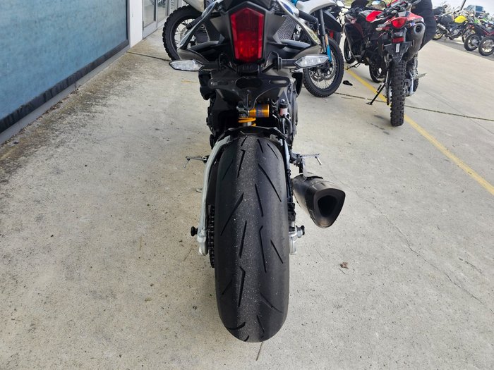 2024 Yamaha YZF-R1 M Black