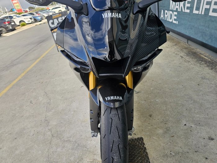 2024 Yamaha YZF-R1 M Black