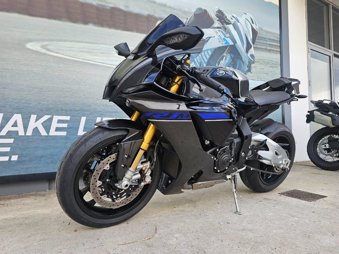 2024 Yamaha YZF-R1 M Black