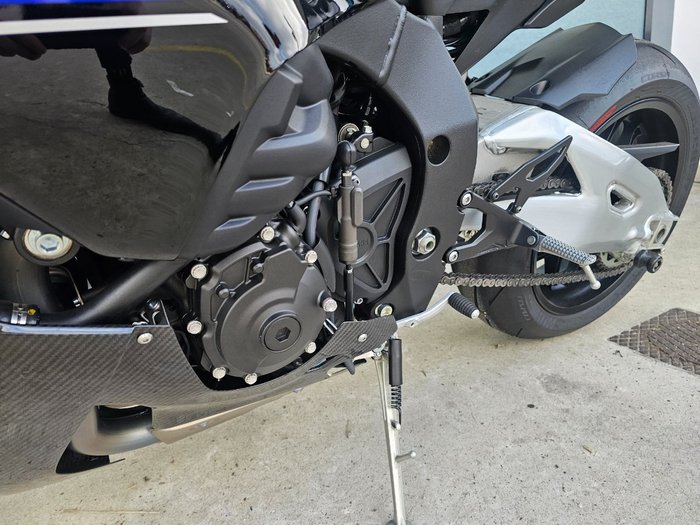 2024 Yamaha YZF-R1 M Black