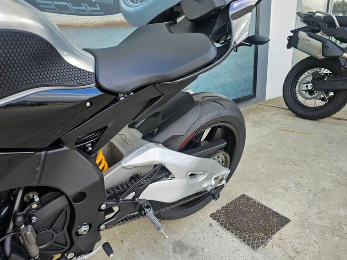 2024 Yamaha YZF-R1 M Black