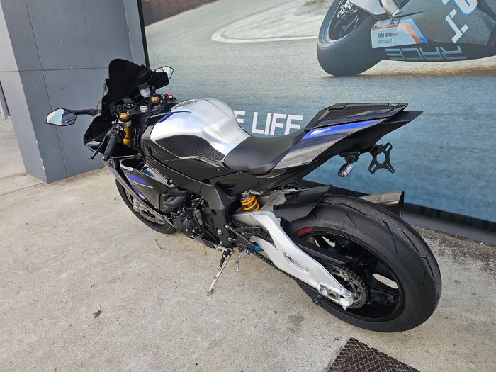 2024 Yamaha YZF-R1 M Black