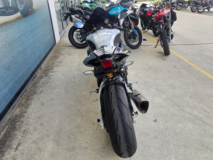 2024 Yamaha YZF-R1 M Black
