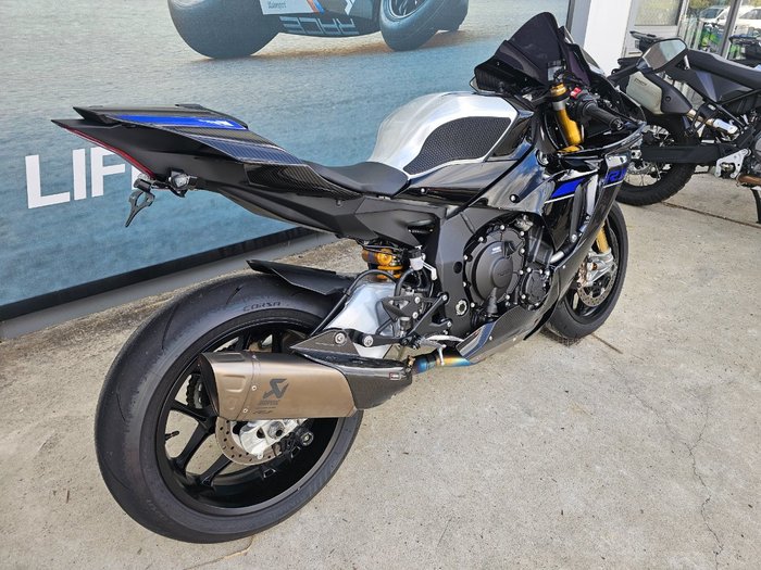 2024 Yamaha YZF-R1 M Black