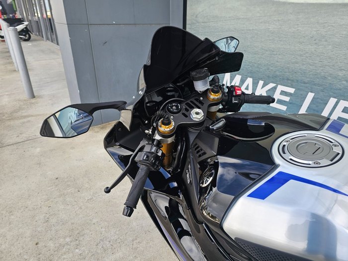 2024 Yamaha YZF-R1 M Black