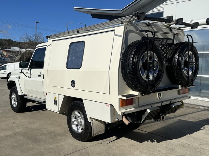 2022 Toyota Landcruiser GXL 4.5L T Diesel Manual Single C/Chassis