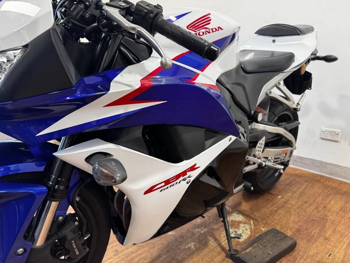 2011 Honda CBR600RR BLUE/RED