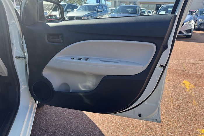 2012 Mitsubishi Mirage ES
