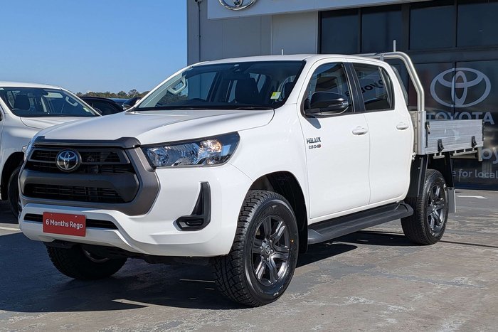 2023 Toyota Hilux SR