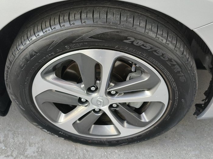 2016 Hyundai i30 Active X GD4 Series II MY17 Platinum Silver
