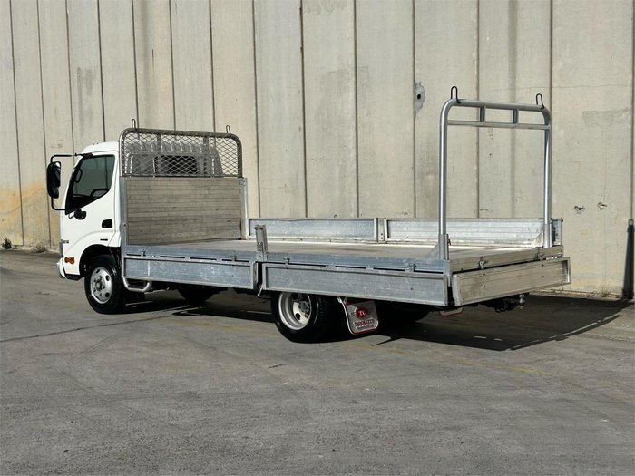 2020 Hino 300 Series 616 Alloy Tray