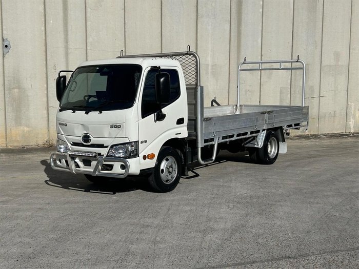 2020 Hino 300 Series 616 Alloy Tray