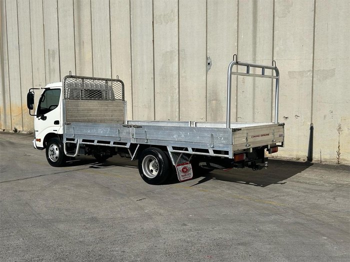 2020 Hino 300 Series 616 Alloy Tray