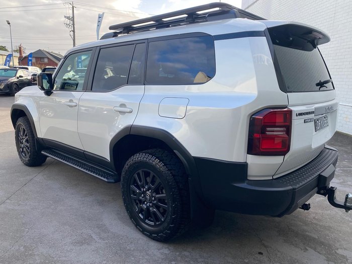 2024 Toyota Landcruiser Prado GXL