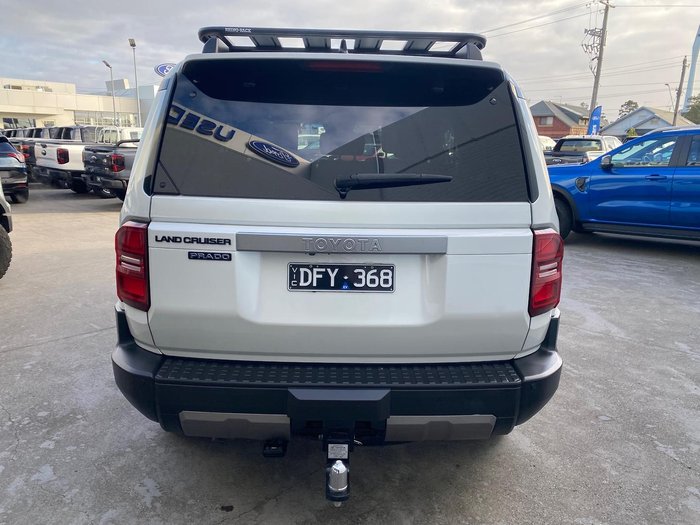 2024 Toyota Landcruiser Prado GXL