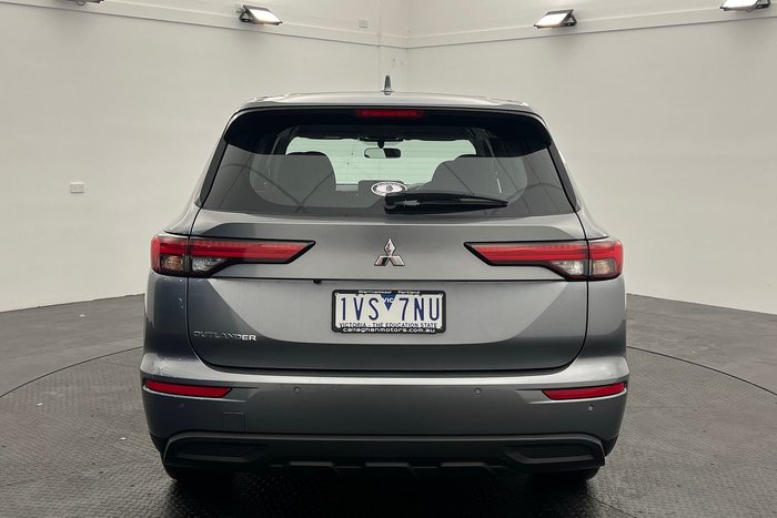 2022 Mitsubishi Outlander ES