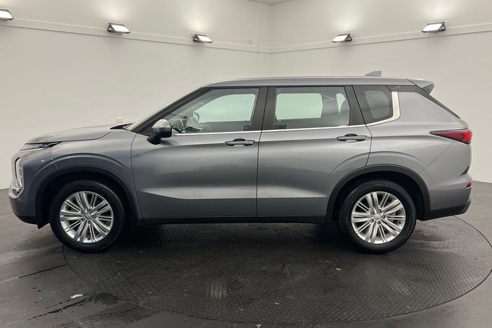 2022 Mitsubishi Outlander ES