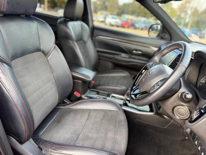 2021 Mitsubishi Outlander Black Edition