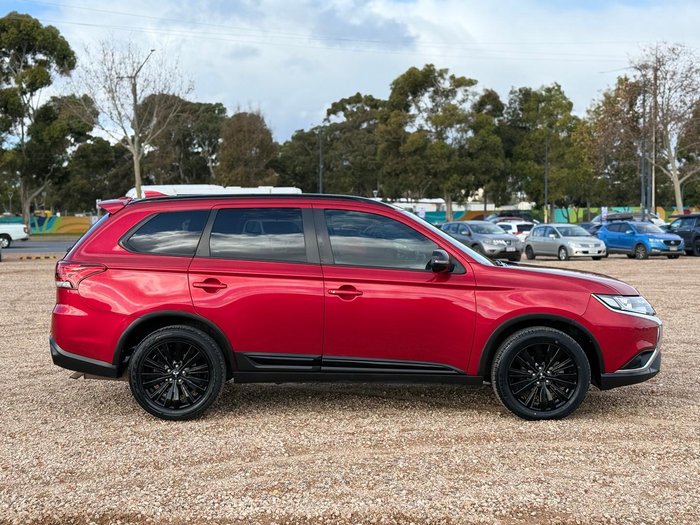 2021 Mitsubishi Outlander Black Edition