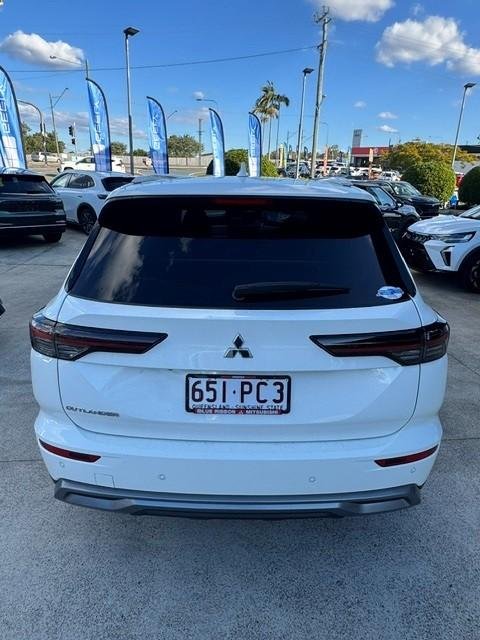 2025 Mitsubishi Outlander LS
