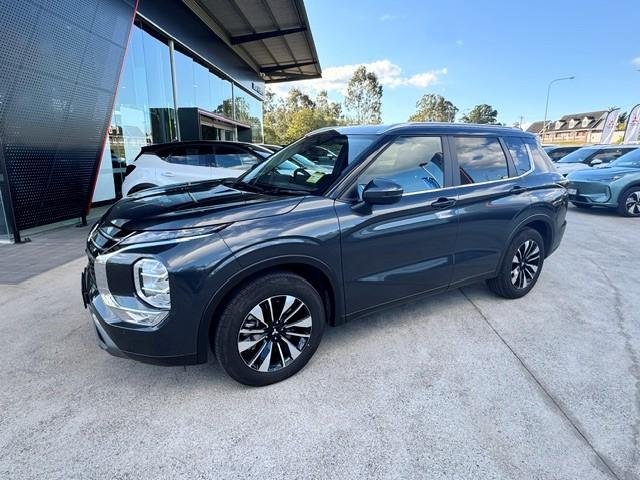 2025 Mitsubishi Outlander LS