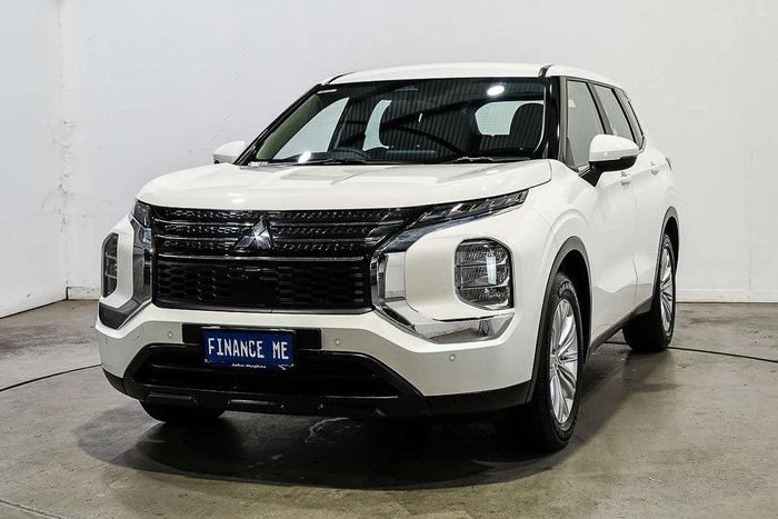 2024 Mitsubishi Outlander ES