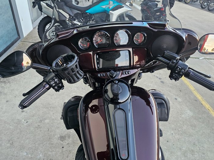 2018 HARLEY-DAVIDSON FLHTKSE CVO ULTRA LIMITED Red