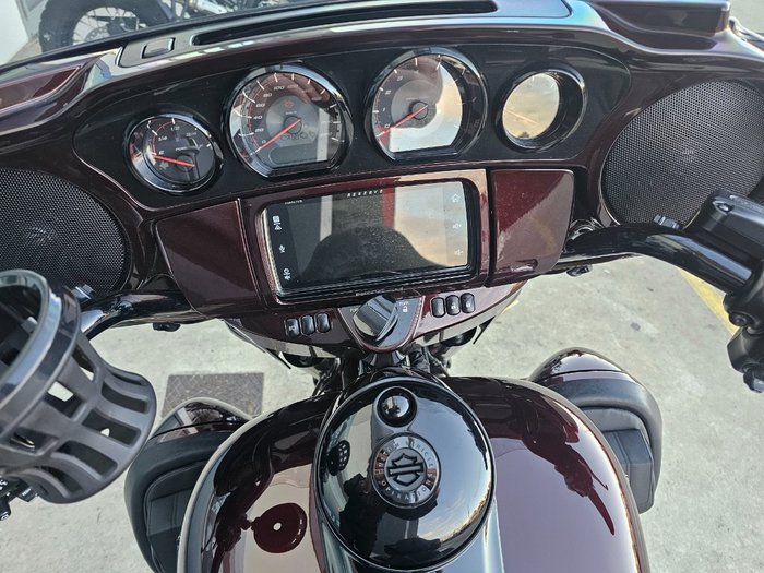 2018 HARLEY-DAVIDSON FLHTKSE CVO ULTRA LIMITED Red