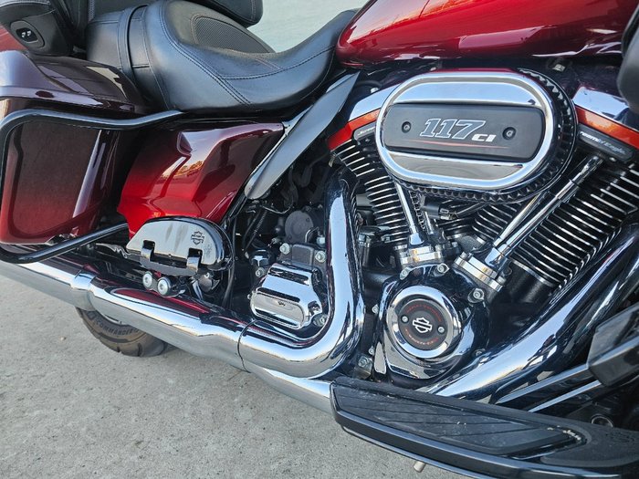 2018 HARLEY-DAVIDSON FLHTKSE CVO ULTRA LIMITED Red
