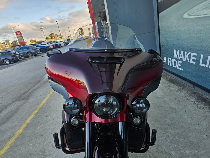 2018 HARLEY-DAVIDSON FLHTKSE CVO ULTRA LIMITED Red