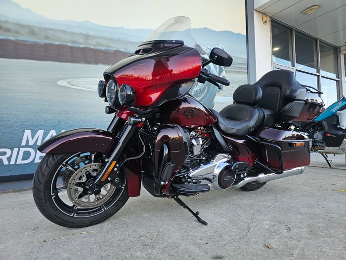 2018 HARLEY-DAVIDSON FLHTKSE CVO ULTRA LIMITED Red