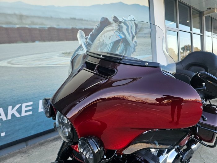 2018 HARLEY-DAVIDSON FLHTKSE CVO ULTRA LIMITED Red