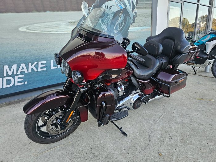2018 HARLEY-DAVIDSON FLHTKSE CVO ULTRA LIMITED Red