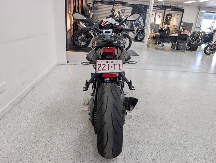 2016 Triumph STREET TRIPLE 660 Black