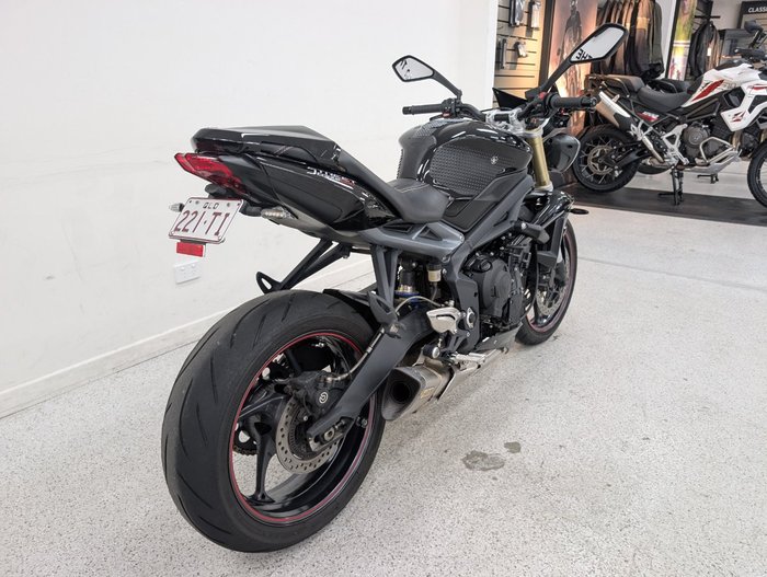 2016 Triumph STREET TRIPLE 660 Black