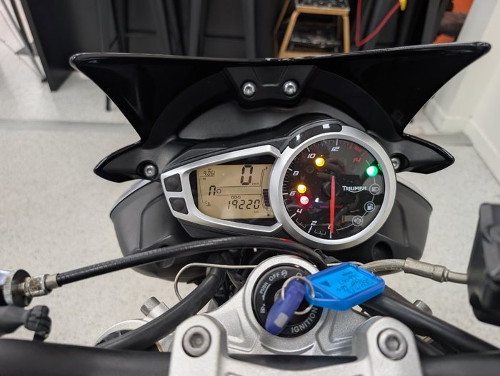 2016 Triumph STREET TRIPLE 660 Black
