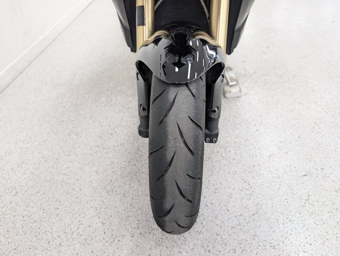 2016 Triumph STREET TRIPLE 660 Black
