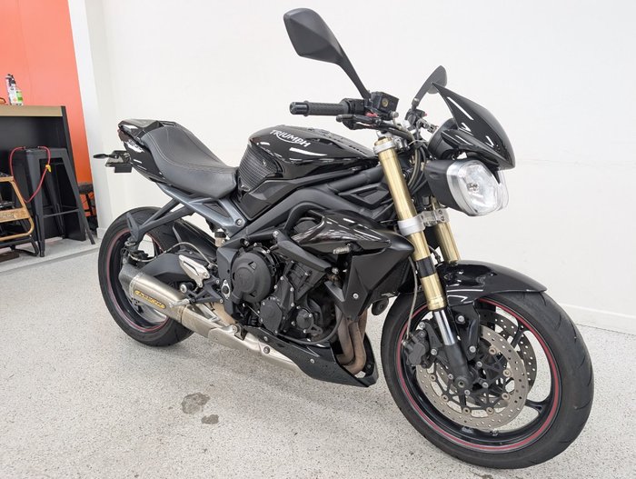 2016 Triumph STREET TRIPLE 660 Black
