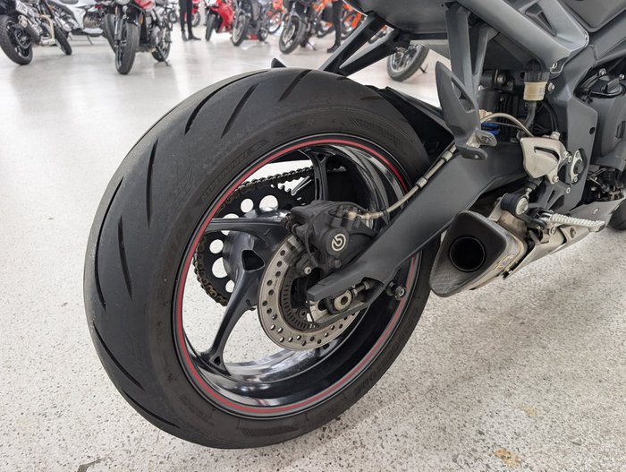 2016 Triumph STREET TRIPLE 660 Black