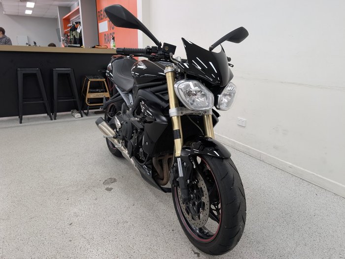 2016 Triumph STREET TRIPLE 660 Black