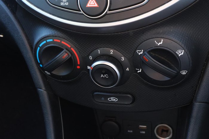 2016 Hyundai Accent Active