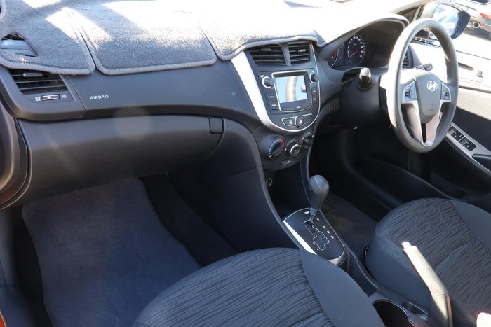2016 Hyundai Accent Active