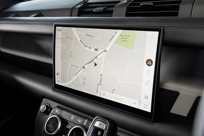 2025 Land Rover Defender 110 P400 X-Dynamic SE