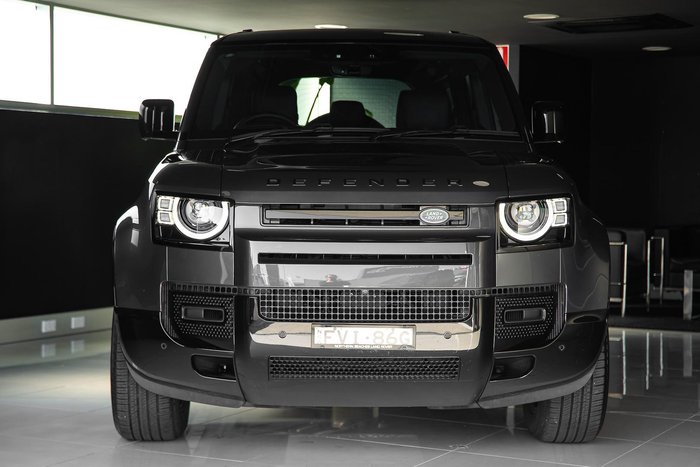 2025 Land Rover Defender 110 P400 X-Dynamic SE