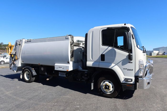 2023 Isuzu F Series FRR110-260
