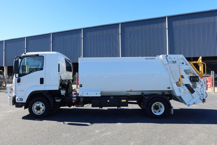 2023 Isuzu F Series FRR110-260