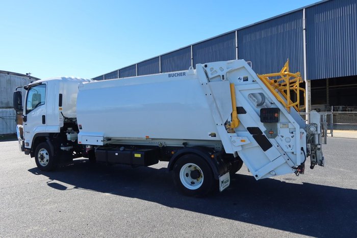 2023 Isuzu F Series FRR110-260