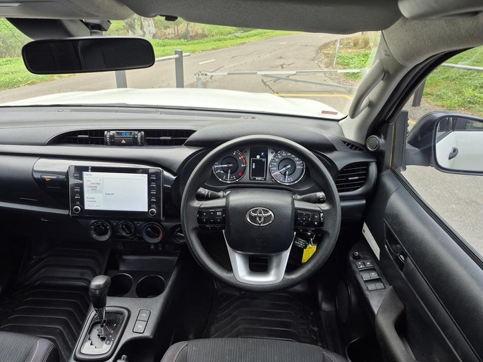 2021 Toyota Hilux SR